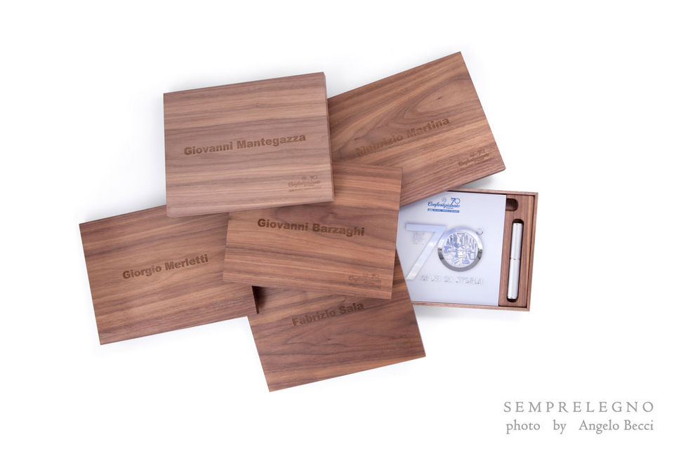 Natural Wood Bespoke Packaging 